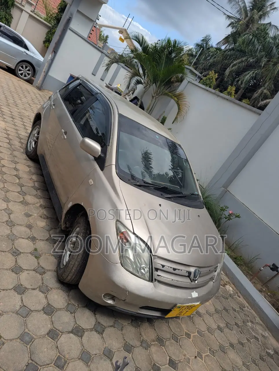 Toyota IST 2005 Beige