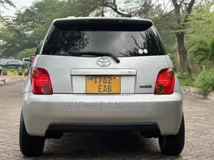 Toyota IST 2006 White