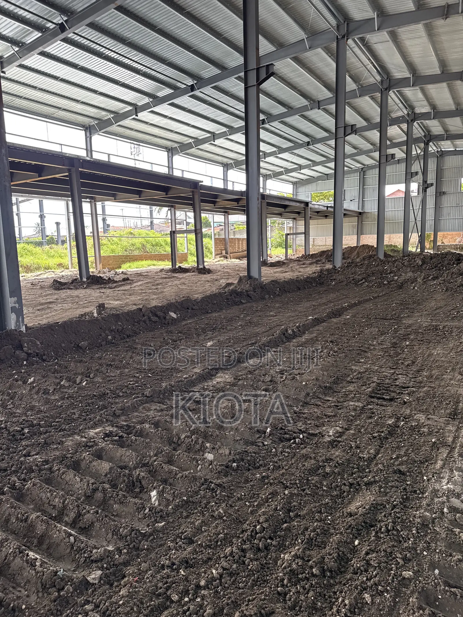 Warehouse Tabata Matumbi