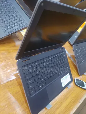 Laptop Dell Latitude 3120 8GB Intel Pentium HDD+SSD 128GB