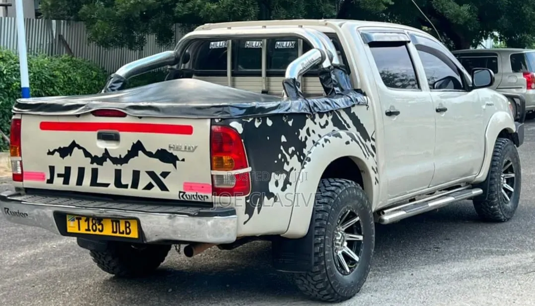 Toyota Hilux 2008 Beige