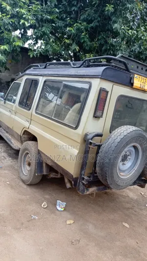 Toyota Land Cruiser 1998 Beige