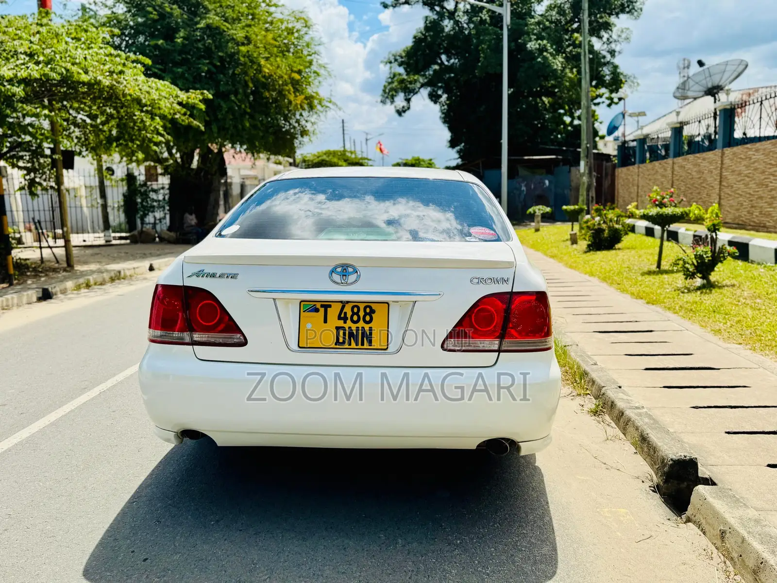 Toyota Crown Royale 2005 Pearl