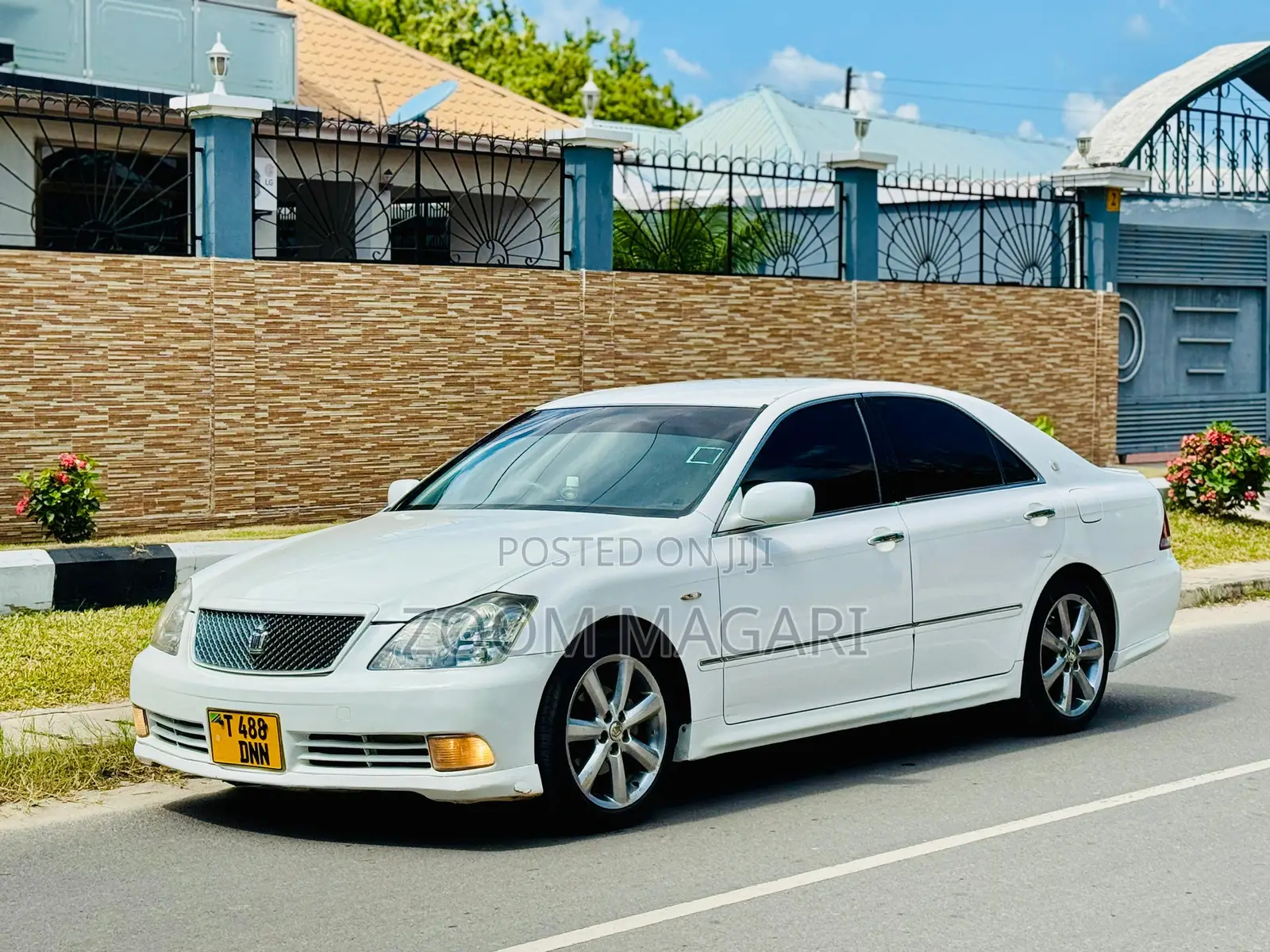 Toyota Crown Royale 2005 Pearl