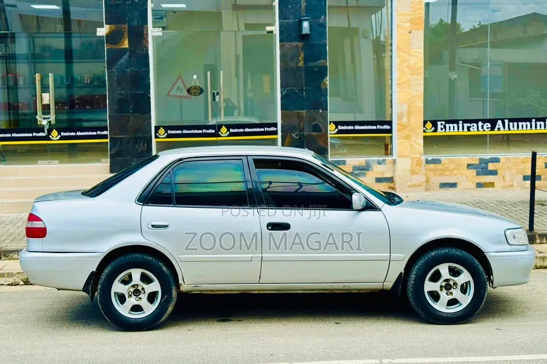 Toyota Corolla 2001 Silver