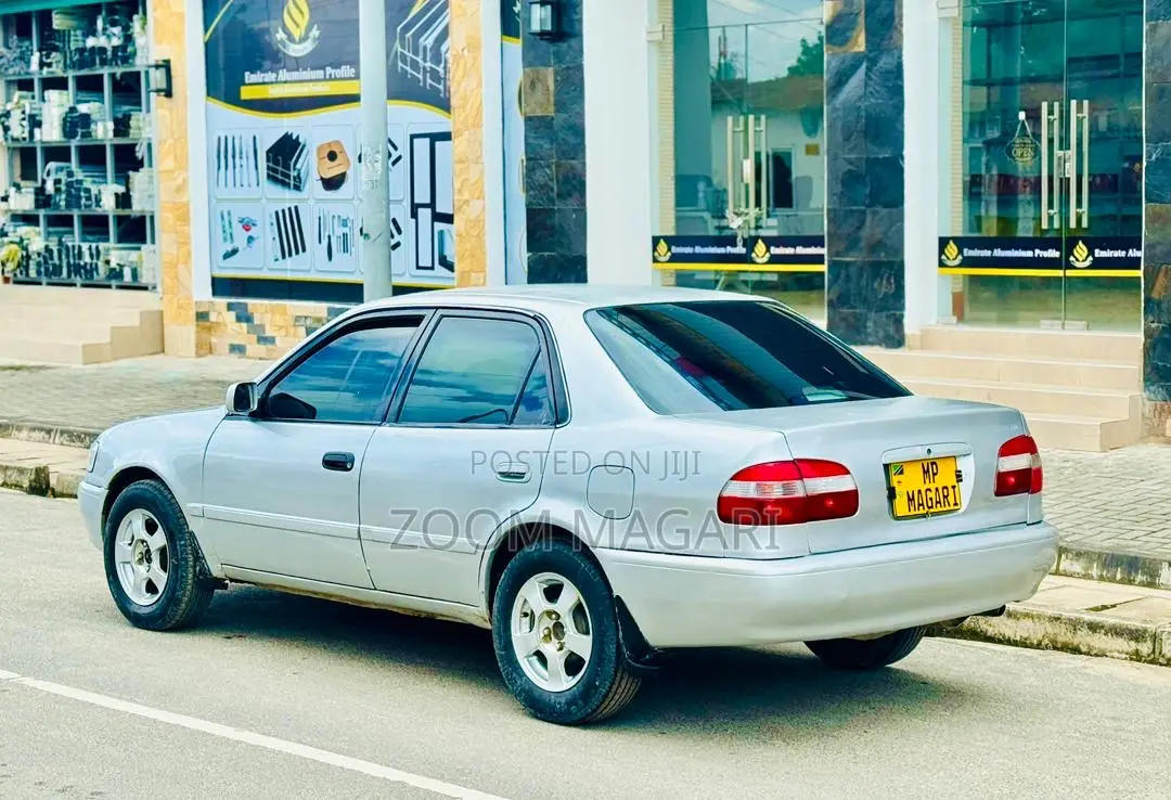 Toyota Corolla 2001 Silver