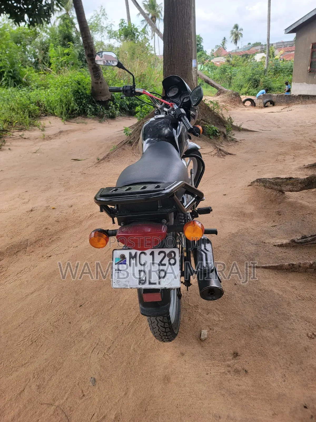 New Bajaj Boxer 125 2025 Black