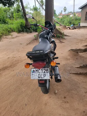 New Bajaj Boxer 125 2025 Black