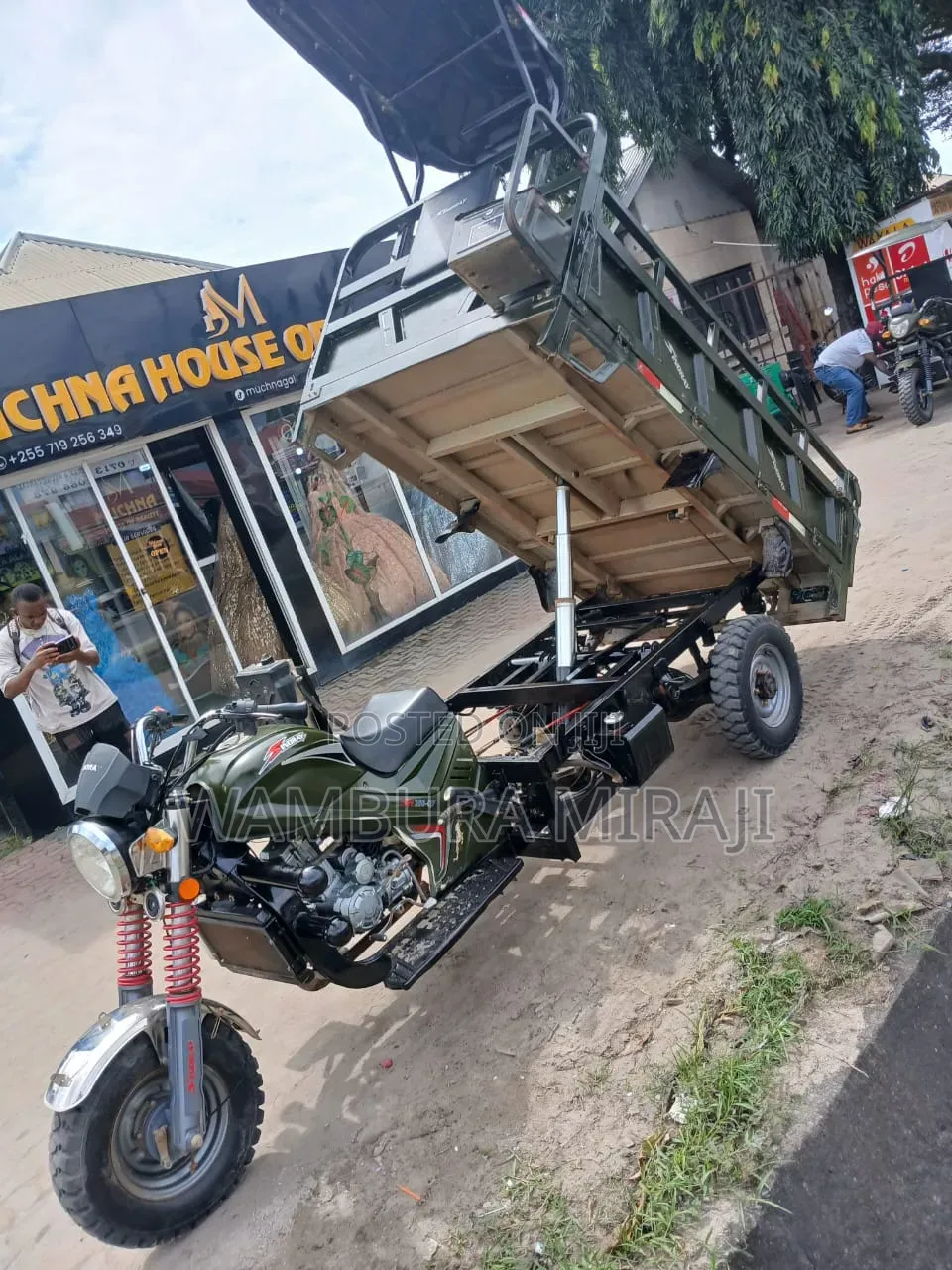 Bajaj Avenger 220 Cruise 2026 Green