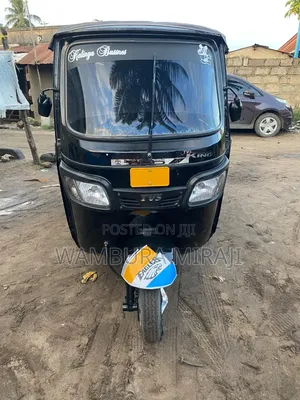 Bajaj Avenger 220 2025 Black