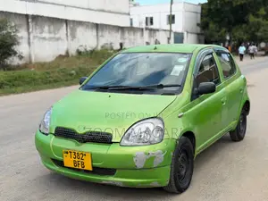 Toyota Vitz 2002 Green