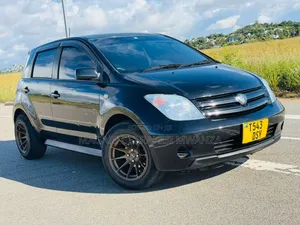 Toyota IST 2005 Black