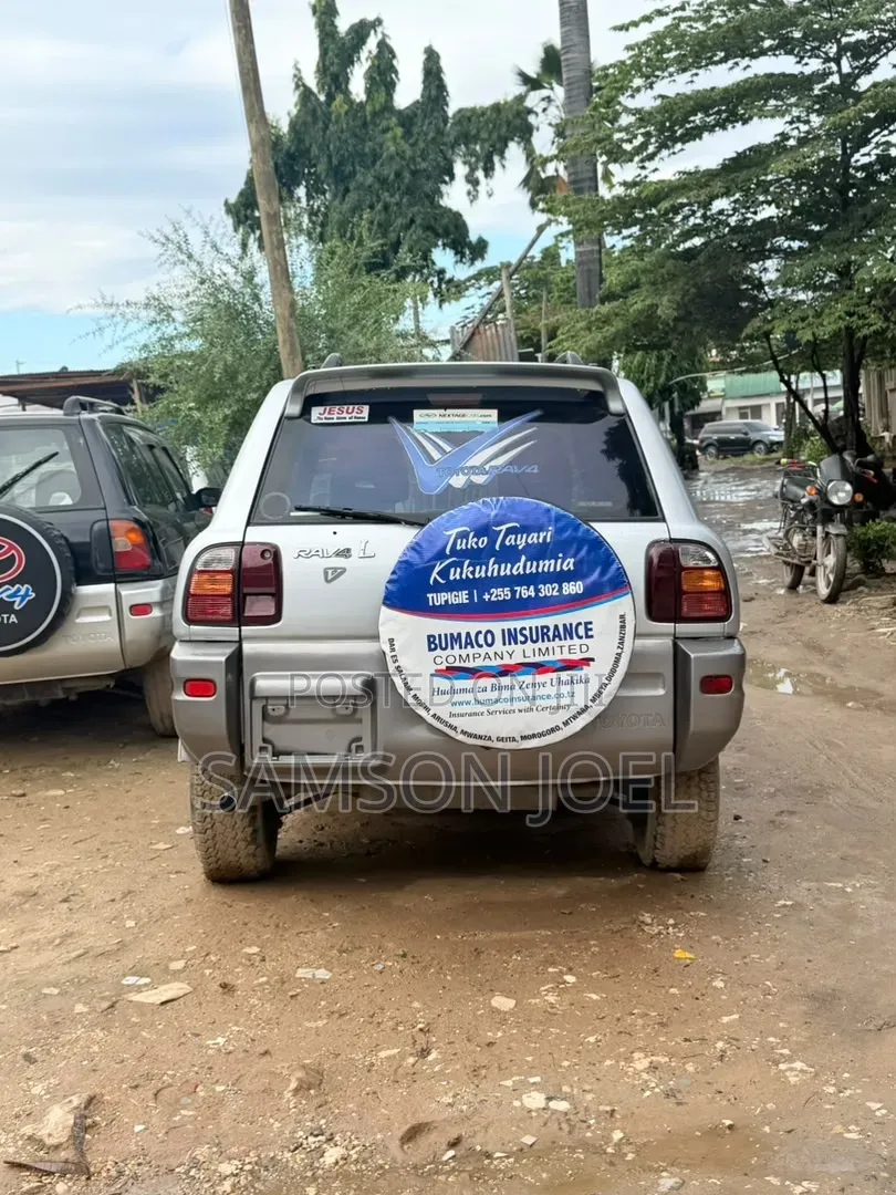 Toyota RAV4 1999 Pearl