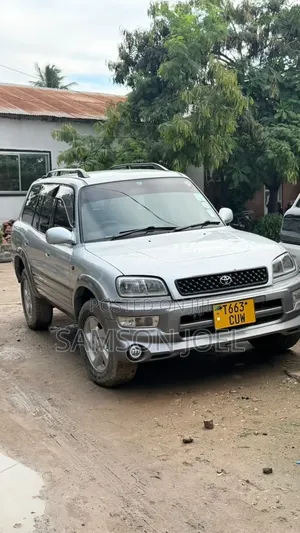 Toyota RAV4 1999 Pearl