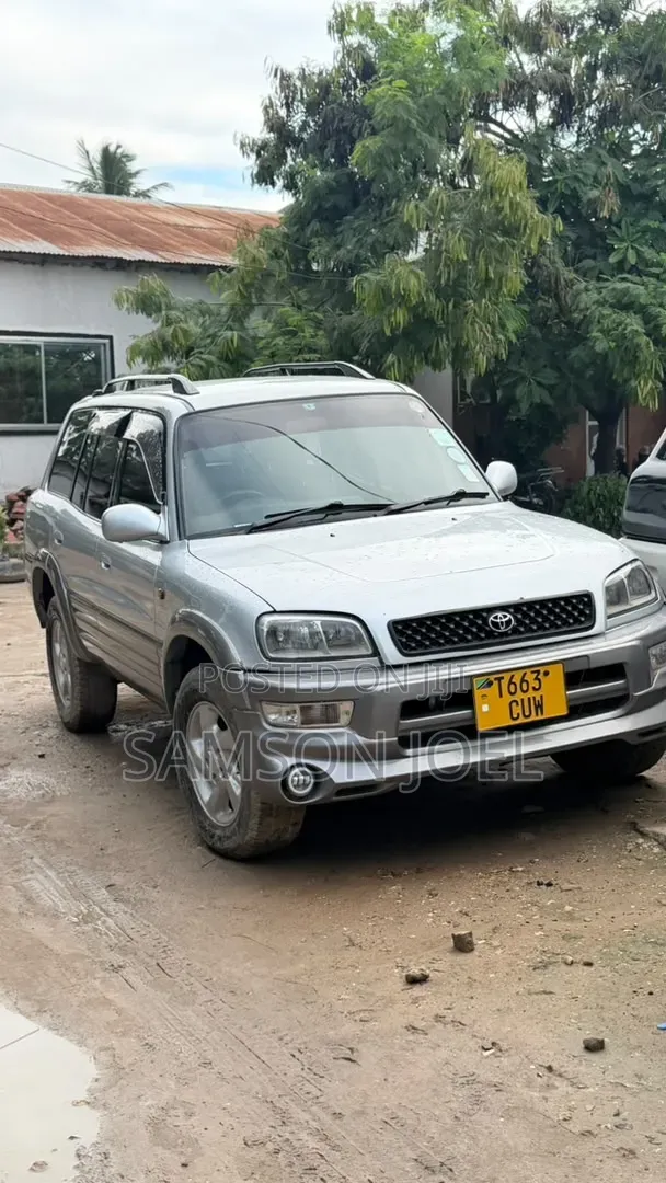 Toyota RAV4 1999 Pearl