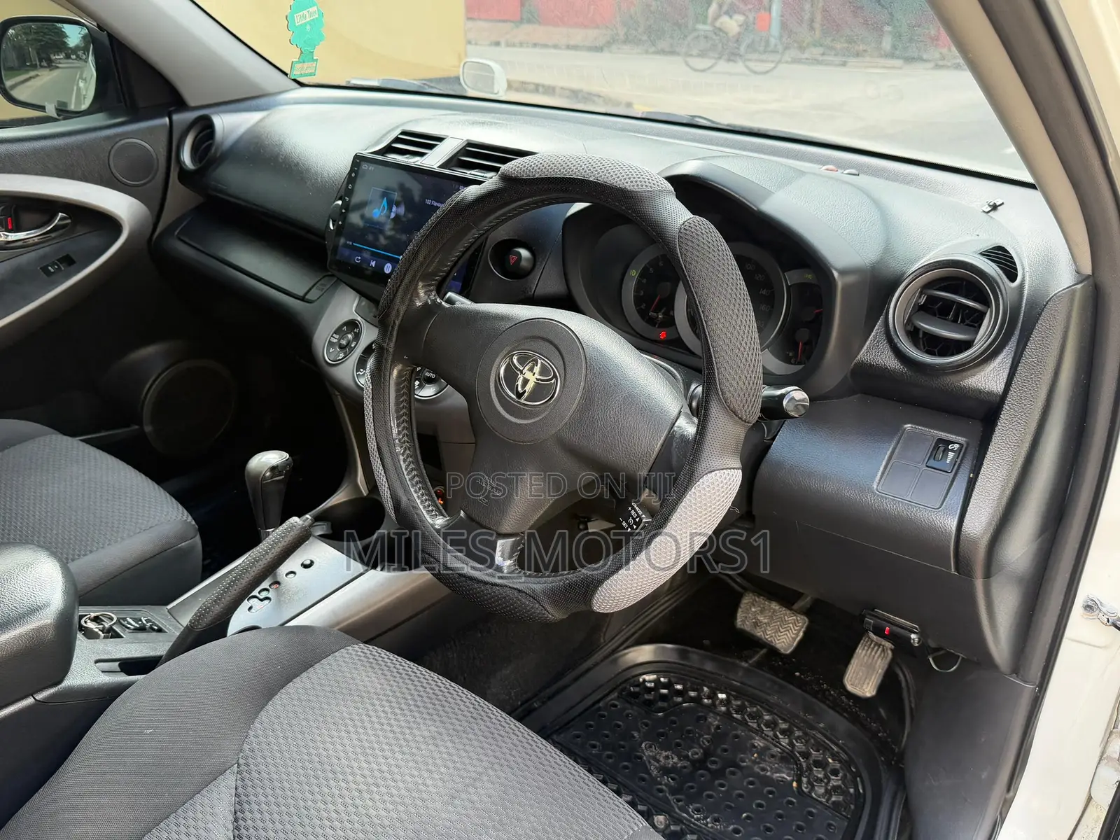 Toyota RAV4 2008 White