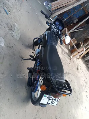 Bajaj Boxer 125 2024 Black