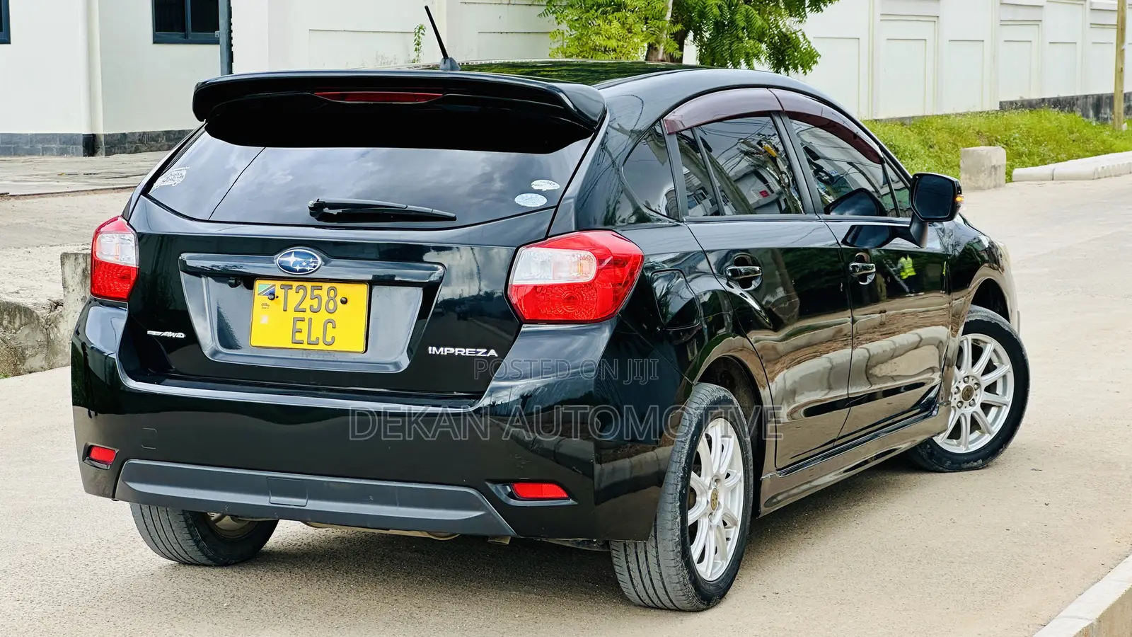 Subaru Impreza 2.0i 5-dr 2013 Black