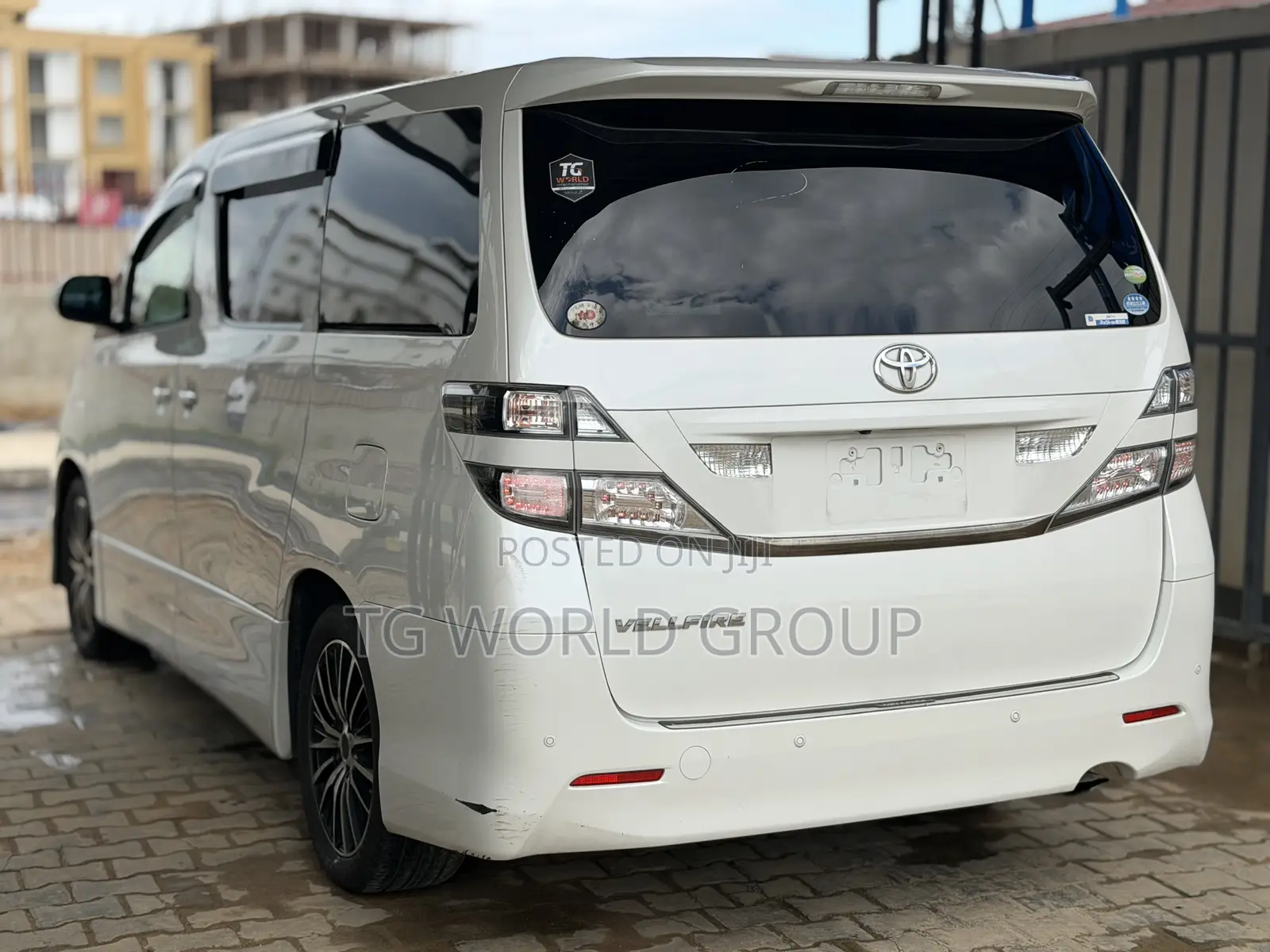 Toyota Alphard 2.4 Petrol FWD 2010 White