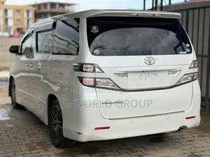 Toyota Alphard 2.4 Petrol FWD 2010 White
