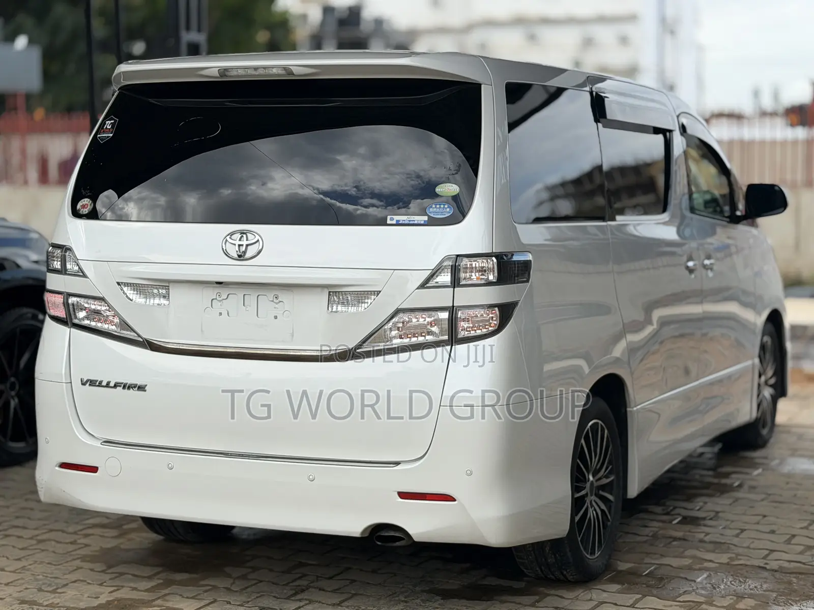 Toyota Alphard 2.4 Petrol FWD 2010 White