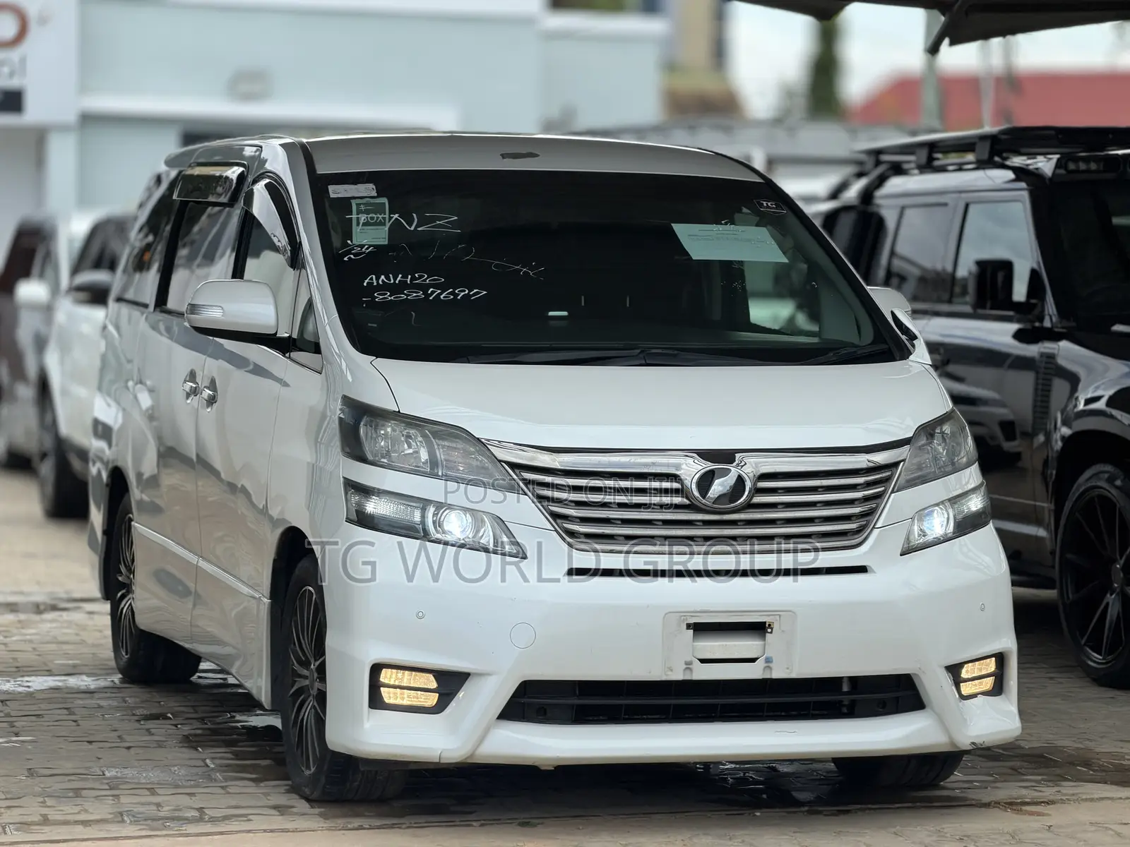 Toyota Alphard 2.4 Petrol FWD 2010 White
