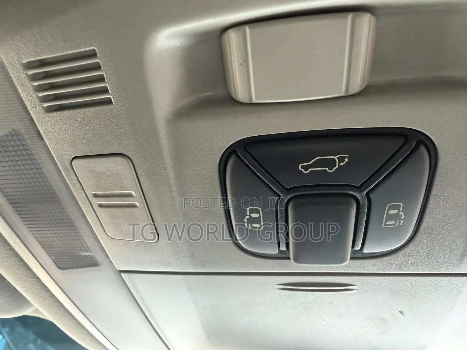 Toyota Alphard 2.4 Petrol FWD 2010 White