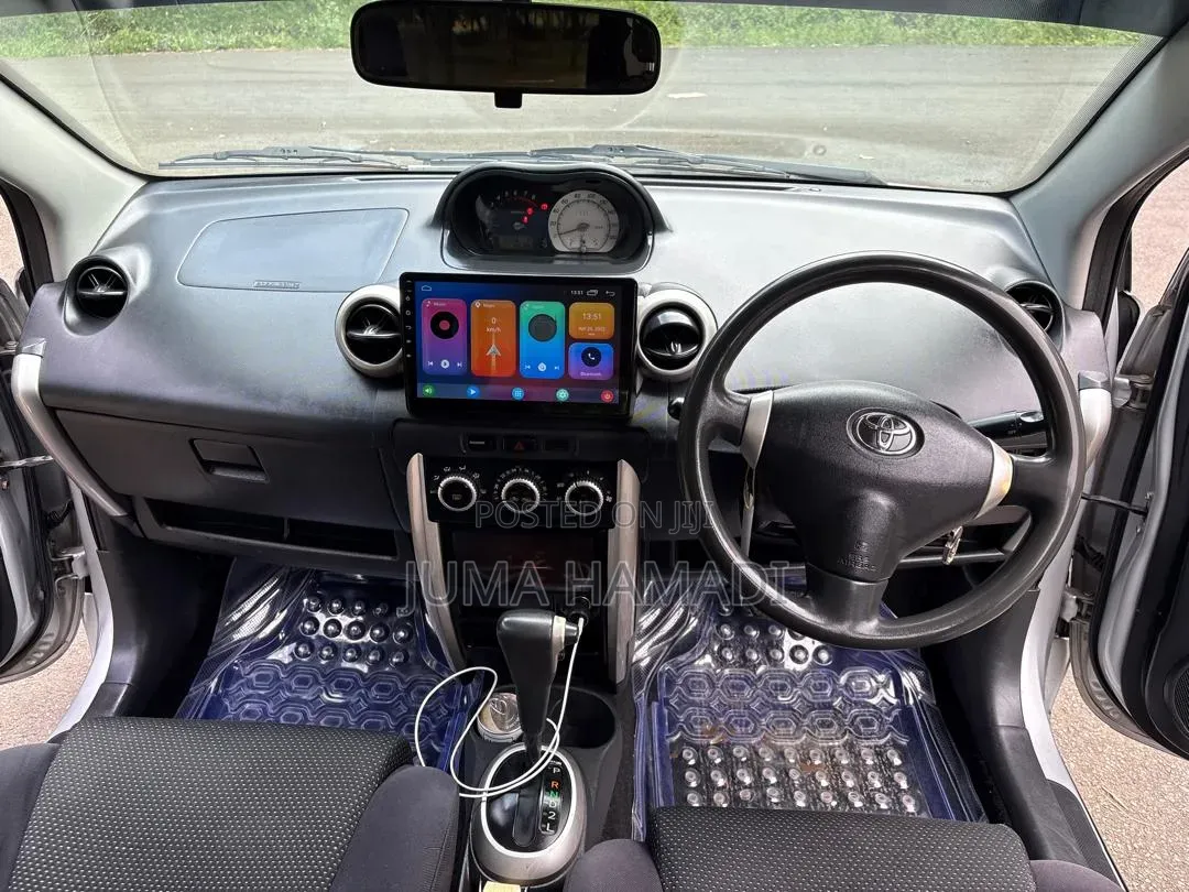 Toyota IST 2023 Silver