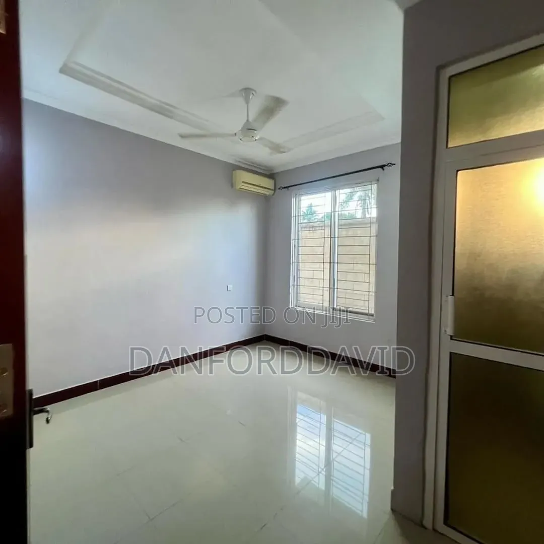 3bdrm Apartment in Kahwa Real Estate, Kunduchi for rent