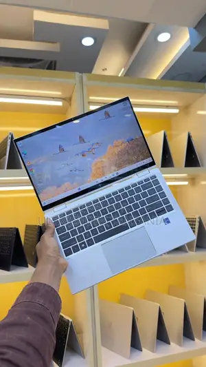 New Laptop HP EliteBook 1040 G8 16GB Intel Core i7 SSD 512GB
