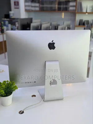 Desktop Computer Apple iMac 16GB Intel Core i7 SSD 512GB