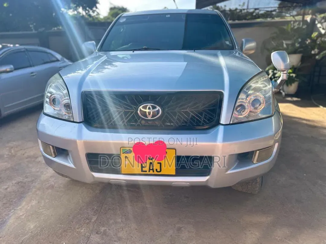 Toyota Land Cruiser Prado 2005 Silver