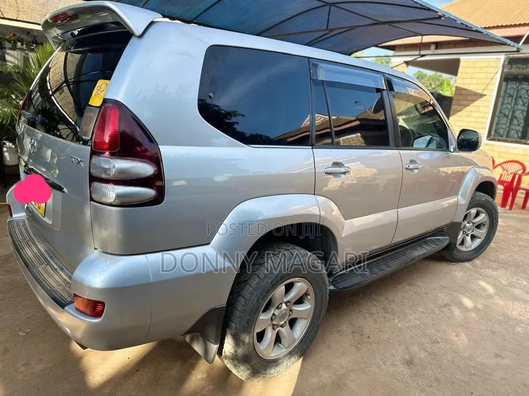 Toyota Land Cruiser Prado 2005 Silver