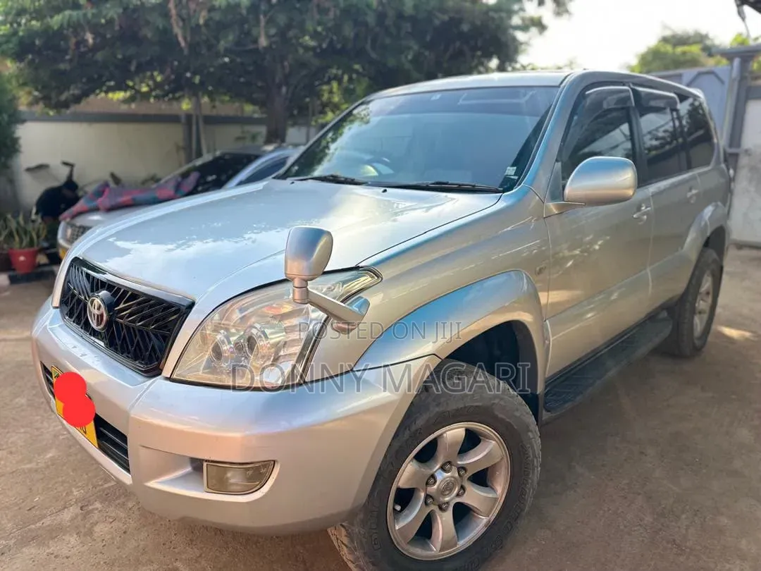 Toyota Land Cruiser Prado 2005 Silver