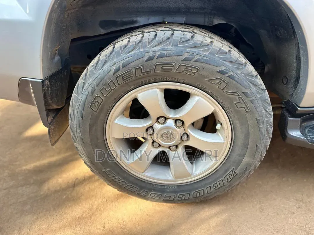 Toyota Land Cruiser Prado 2005 Silver