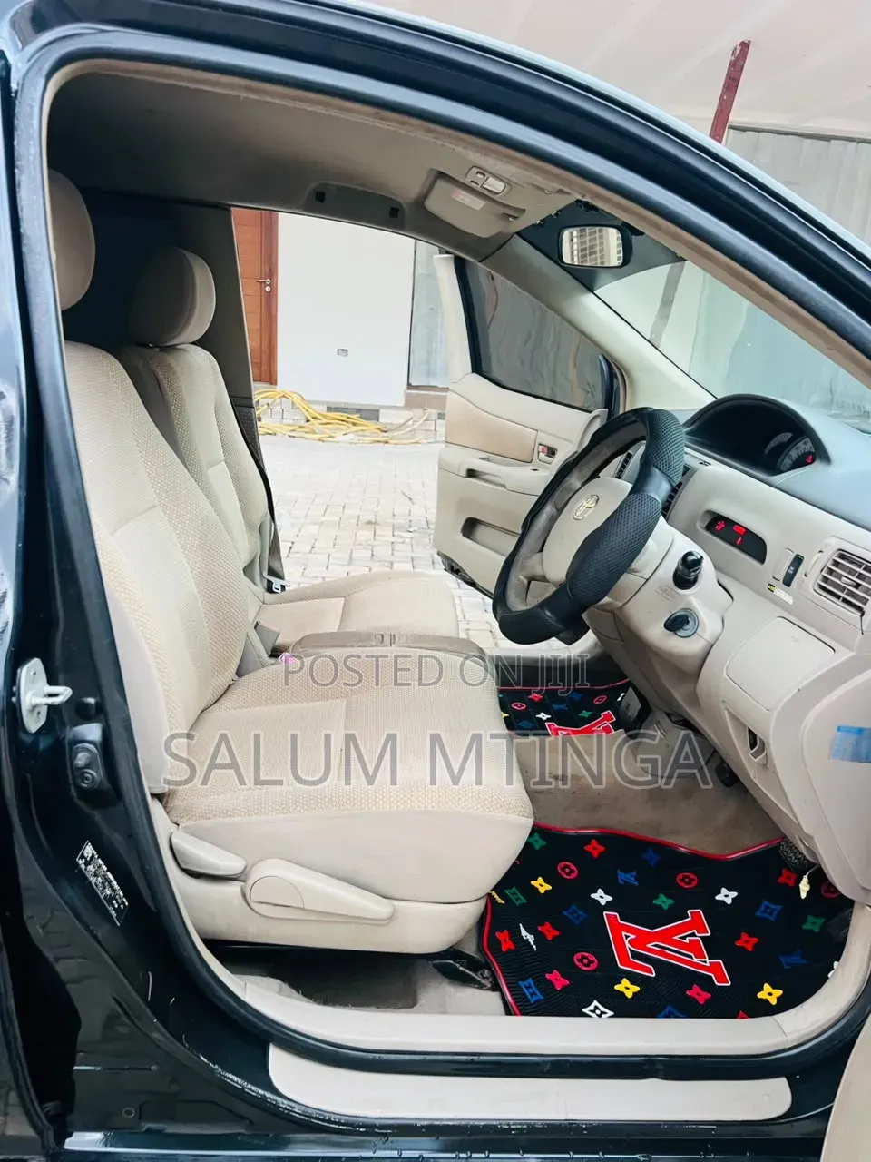 Toyota Raum 2010 Black