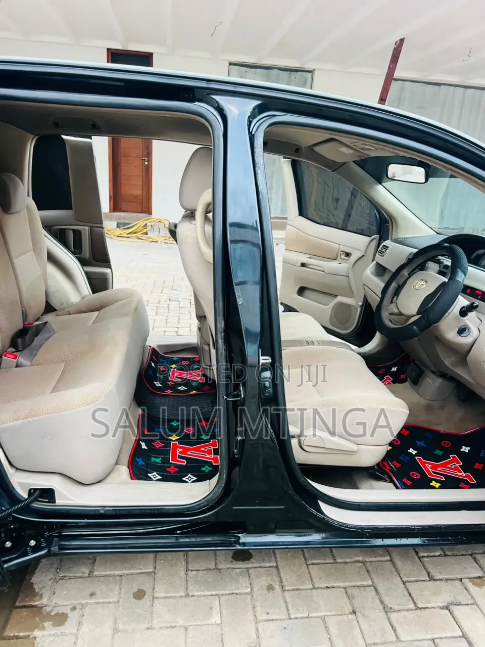 Toyota Raum 2010 Black