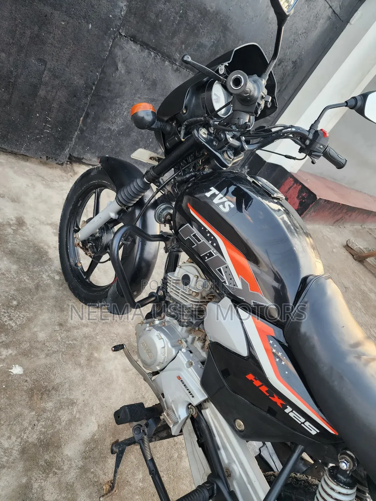 TVS HLX 125 2025 Black