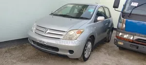 Toyota IST 2005 Silver