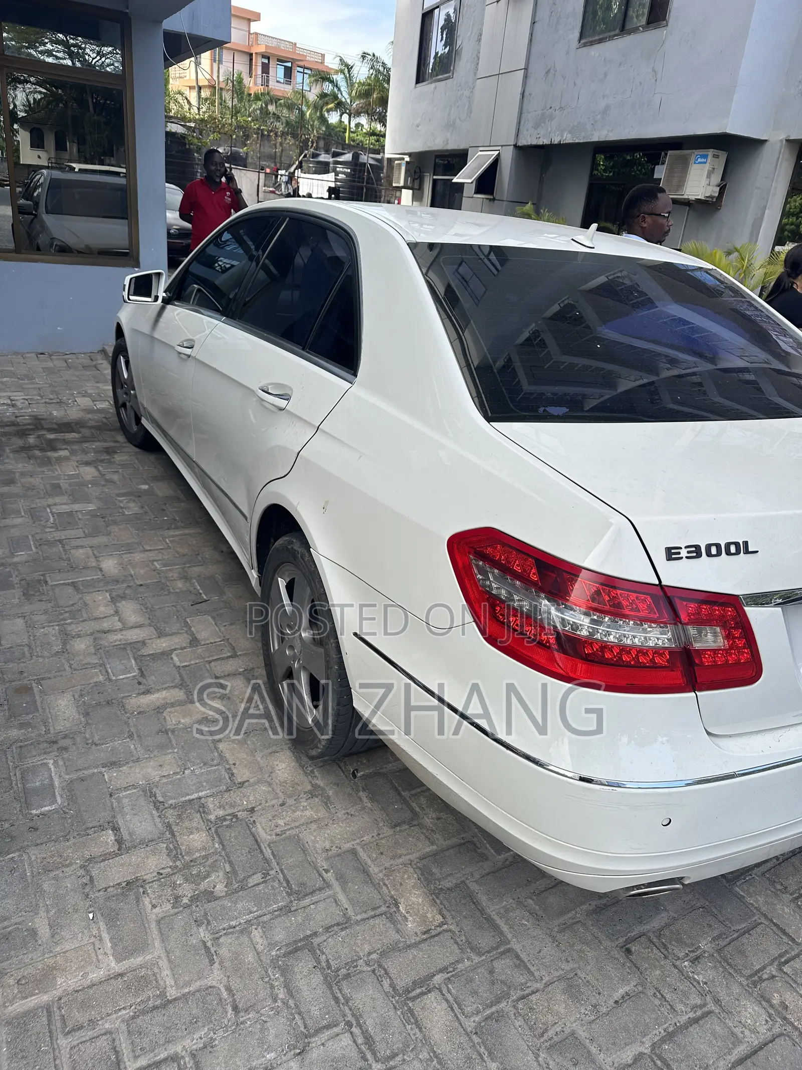 Mercedes-Benz E300 2010 White