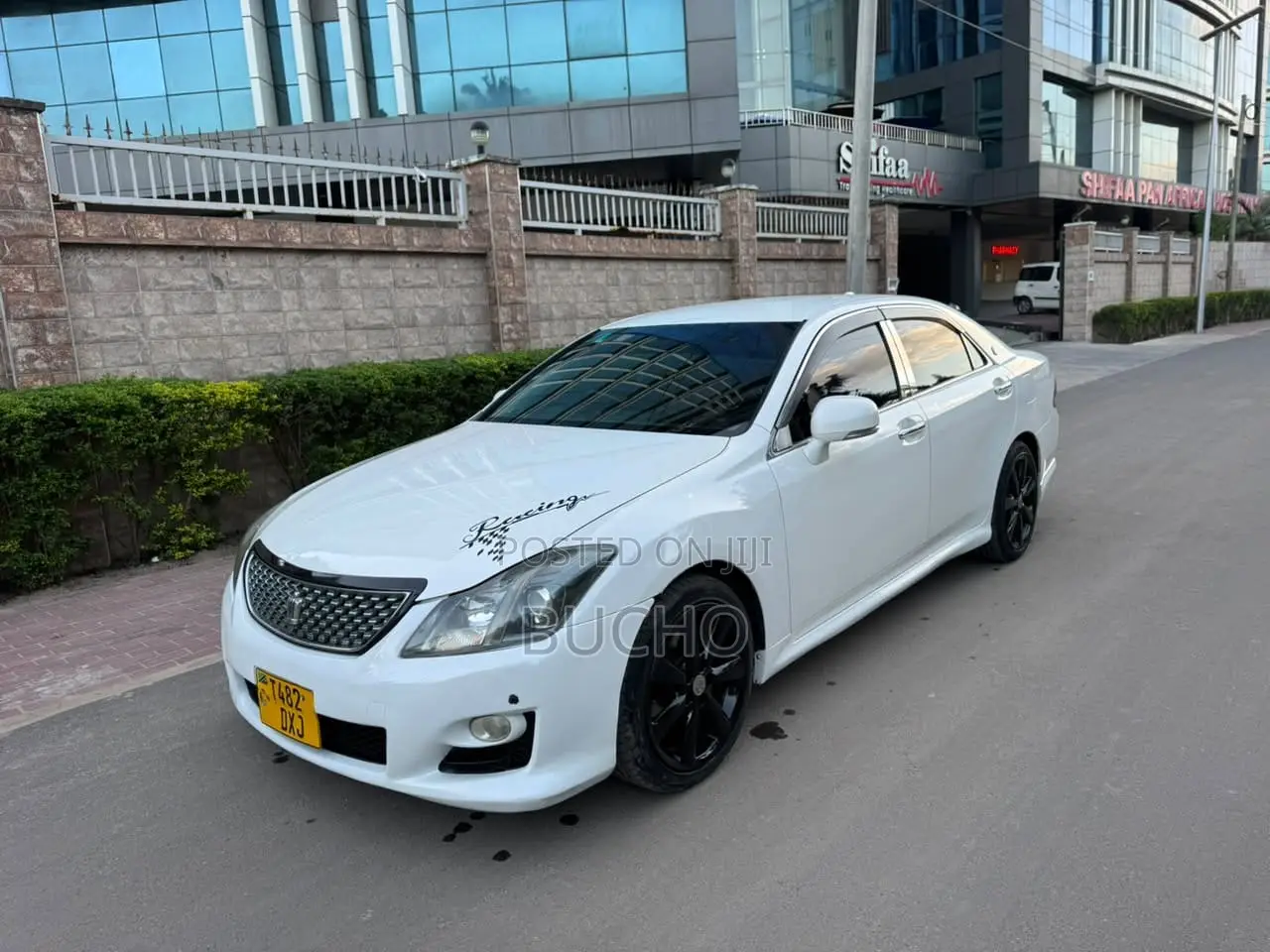 Toyota Crown 2009 White