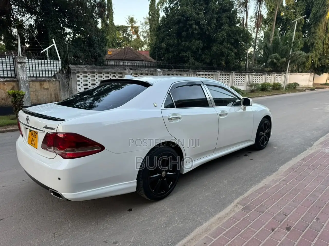 Toyota Crown 2009 White