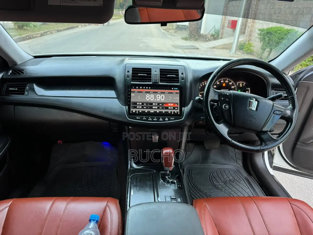 Toyota Crown 2009 White