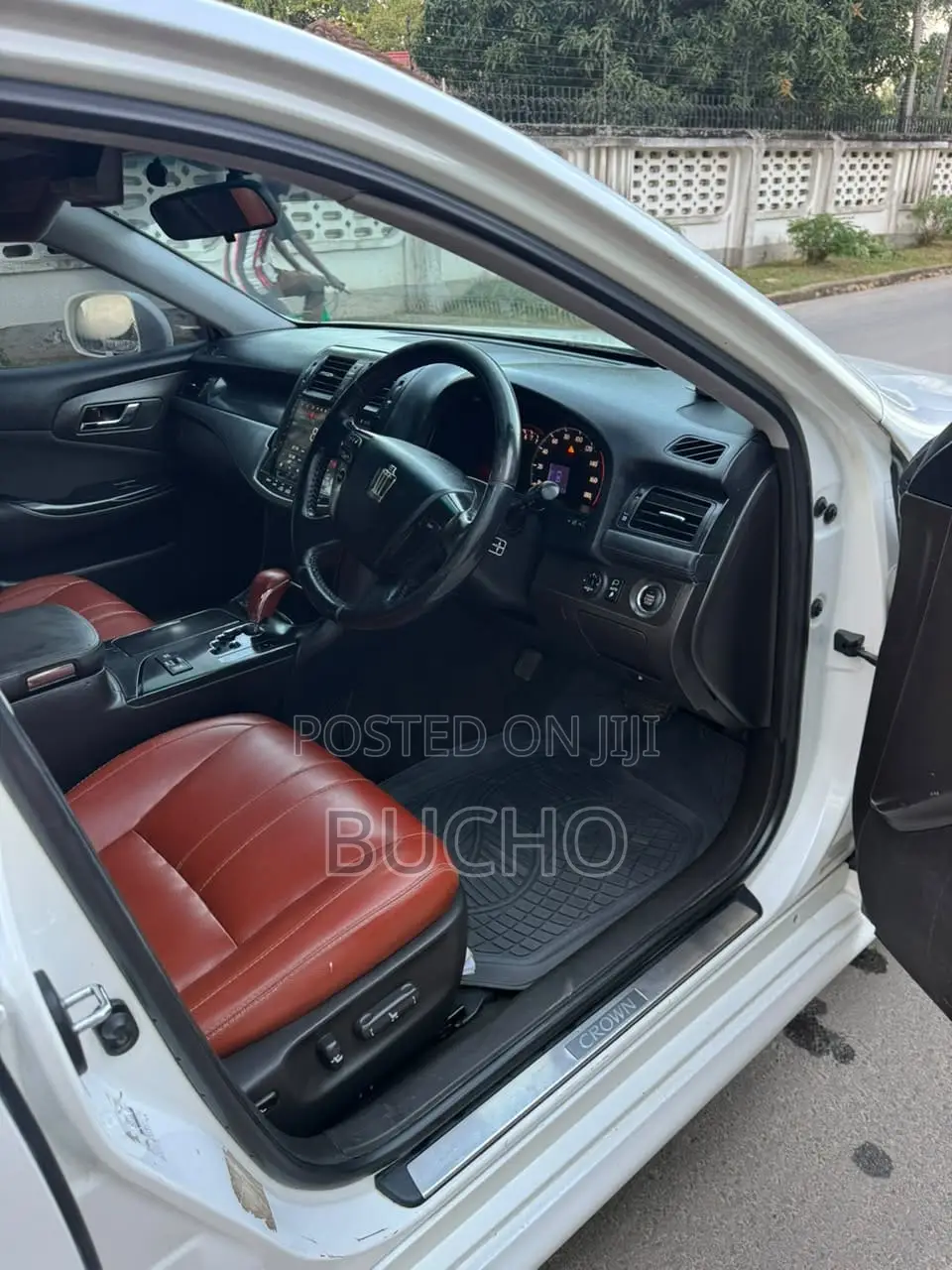 Toyota Crown 2009 White