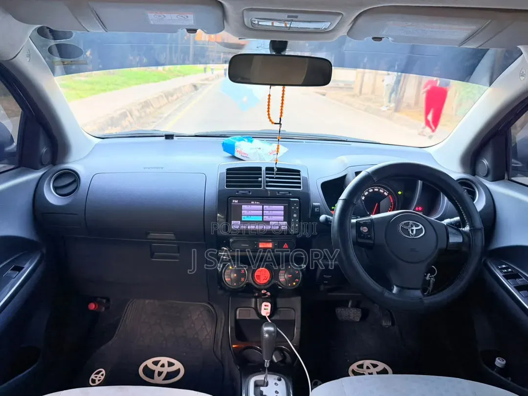 Toyota IST 2008 Gray