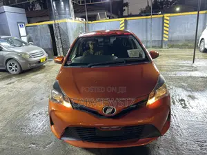 Toyota Vitz 1.0 FWD 5dr 2016 Orange
