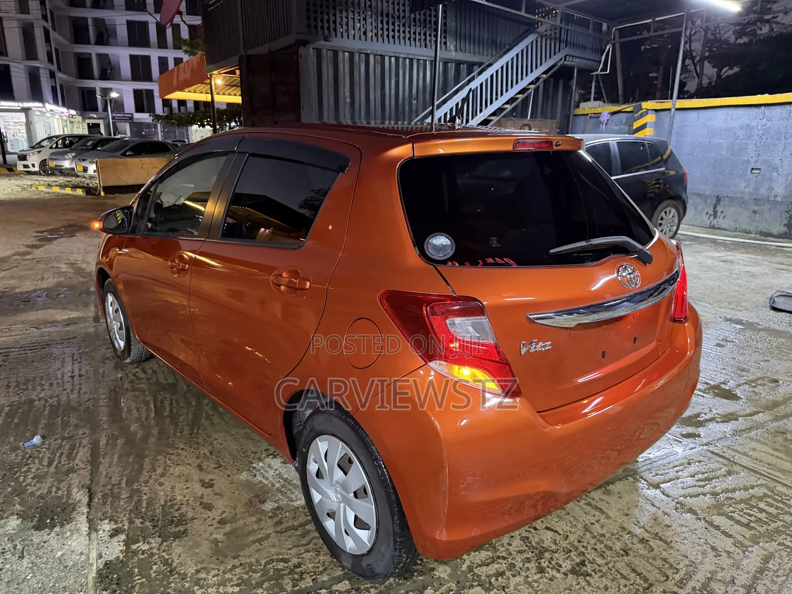 Toyota Vitz 1.0 FWD 5dr 2016 Orange