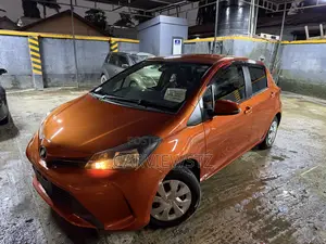 Toyota Vitz 1.0 FWD 5dr 2016 Orange