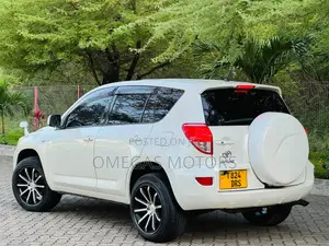 Toyota RAV4 2006 Pearl