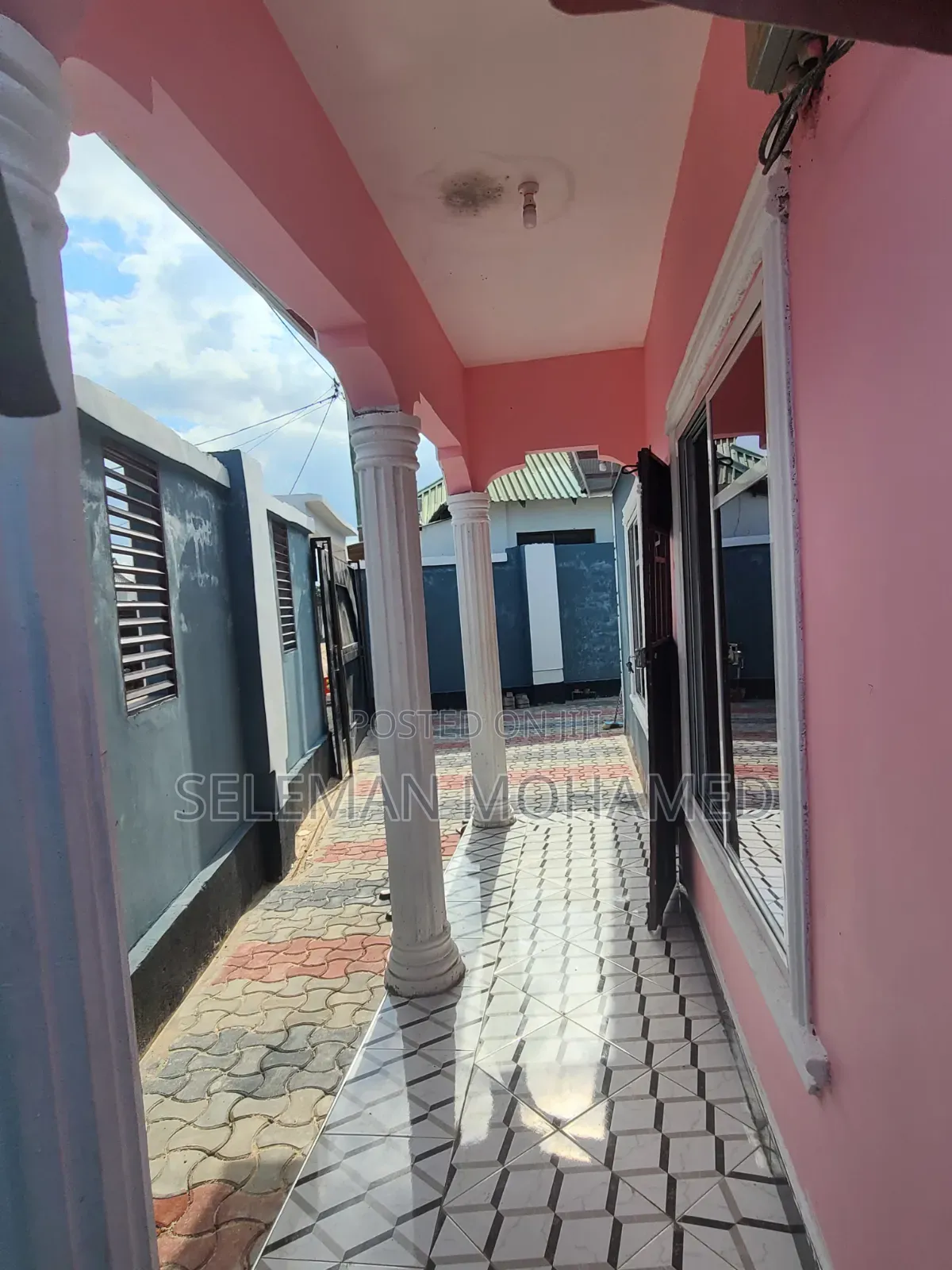 Furnished 3bdrm House in Biriani Real Estate, Chamazi for sale